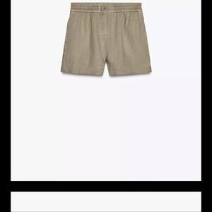 Zara mid rise shorts made of